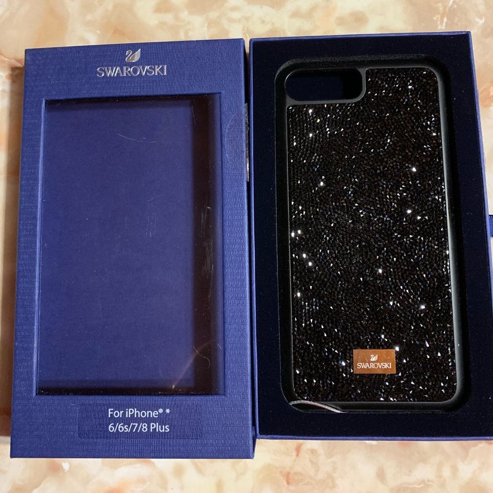 Genuine Swarovski crystal iPhone 7/8 plus case.